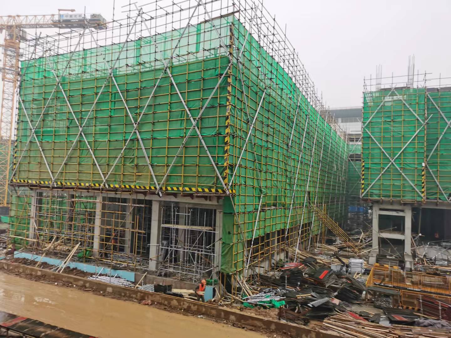 醫院輕質隔墻板施工現場